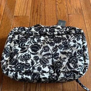 Vera Bradley Lay Flat Organizer - NWT